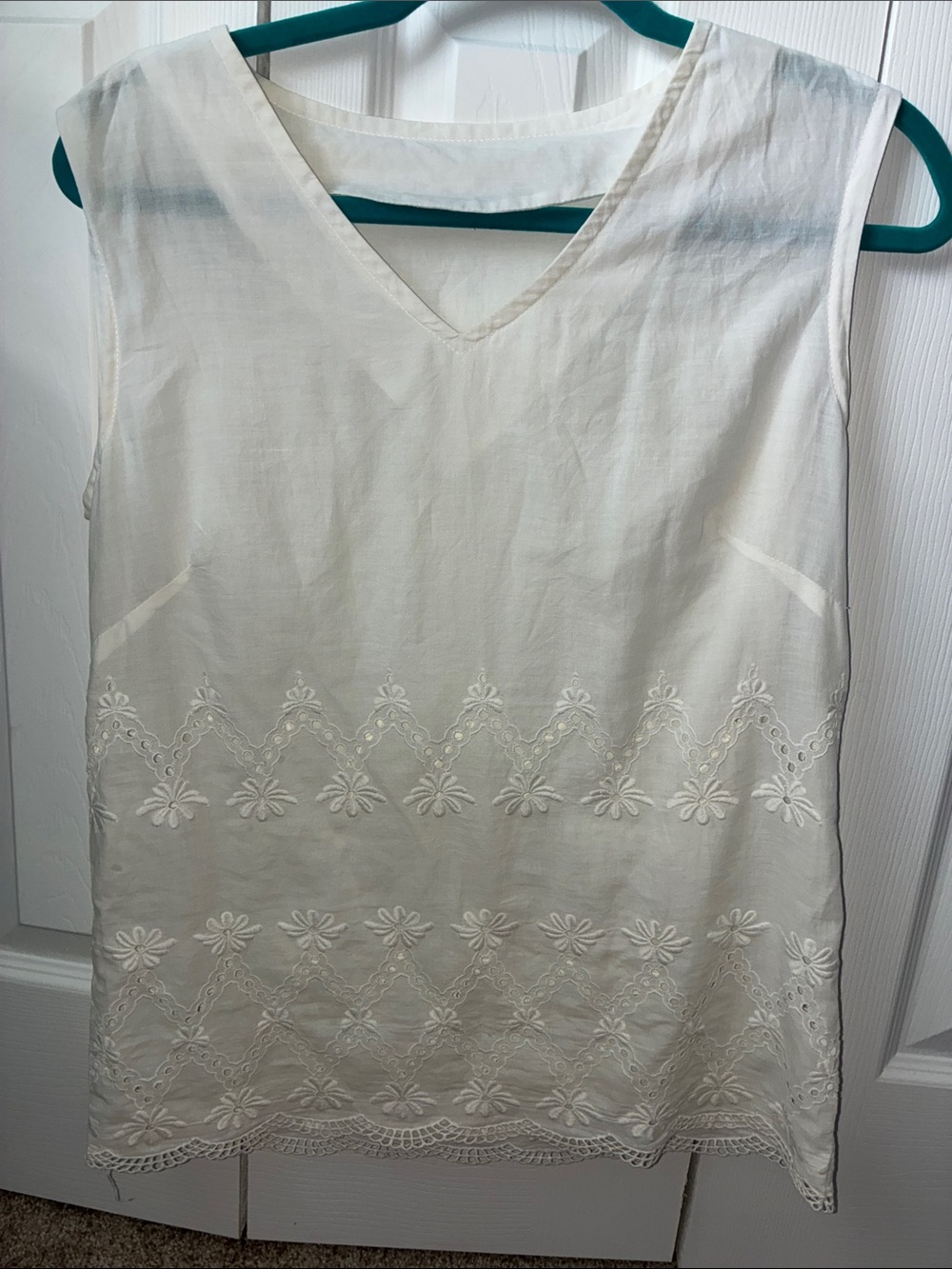 Embroidered White Sleeveless V-Neck Top